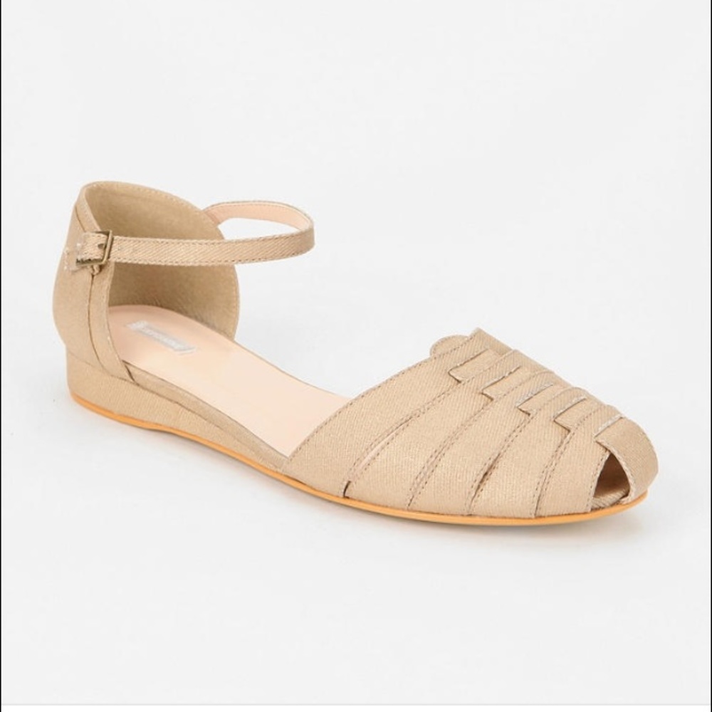 Urban Outfitters Cooperative Beige Gold Canvas Skimmers